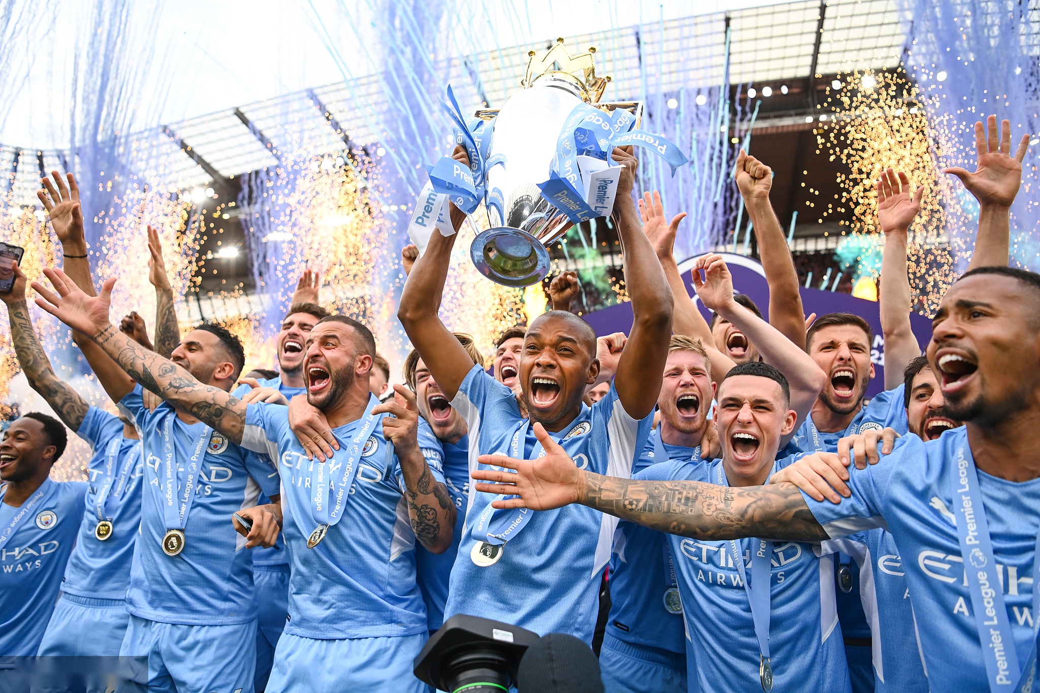 其融入球队 其融入球队